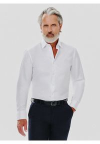 Pako Lorente - PAKO LORENTE – Gładka koszula męska w białym kolorze. Kolor: biały. Materiał: bawełna. Długość rękawa: długi rękaw. Długość: długie. Wzór: gładki