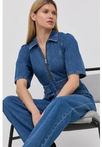 GESTUZ - Gestuz kombinezon jeansowy Umatilla bawełniany z kołnierzykiemm. Okazja: na co dzień. Kolor: niebieski. Materiał: bawełna, jeans. Długość rękawa: krótki rękaw. Długość: krótkie. Styl: casual #4
