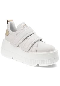 Białe Sneakersy Carinii Modne Na Obuwie Damskie. Zapięcie: rzepy. Kolor: biały. Materiał: skóra