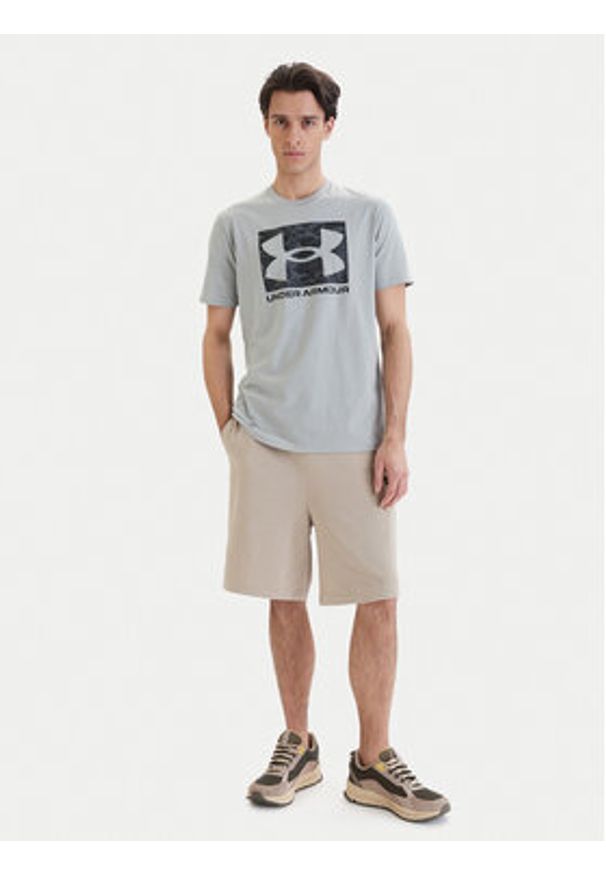 Under Armour T-Shirt ABC Camo Boxed 1361673 Szary Regular Fit. Kolor: szary. Materiał: syntetyk