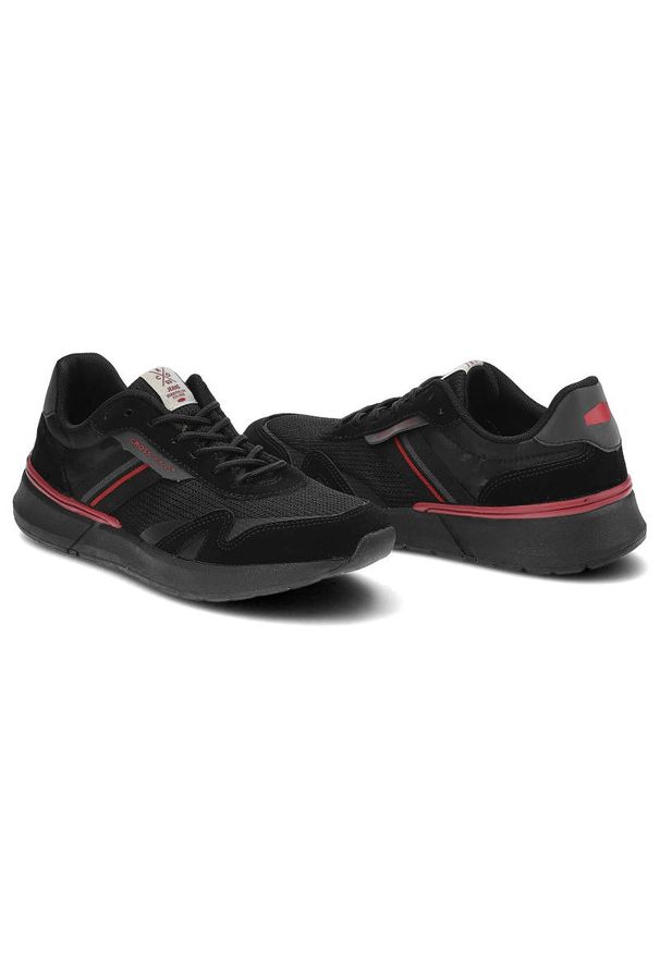 Czarne Sneakersy Cross Jeans Wygodne Buty Męskie. Okazja: na co dzień. Kolor: czarny. Materiał: zamsz, materiał. Szerokość cholewki: normalna. Wzór: moro, aplikacja. Sezon: lato