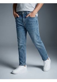 Sinsay - Jeansy slim z efektem sprania - niebieski. Kolor: niebieski #1