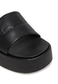Love Moschino - LOVE MOSCHINO Klapki JA28177I0MIA0000 Czarny. Kolor: czarny. Materiał: skóra