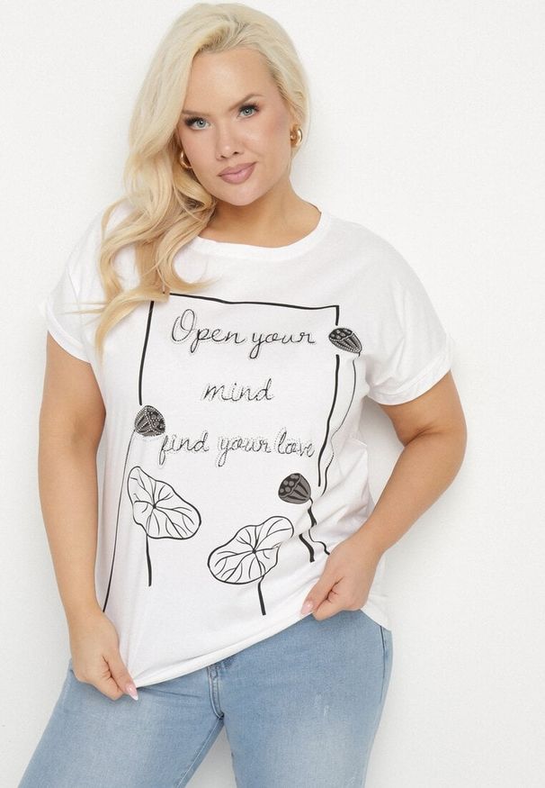 Born2be - Biały Bawełniany T-shirt z Nadrukiem i Cyrkoniami Ertebis. Okazja: na spacer, na co dzień. Kolor: biały. Materiał: bawełna. Wzór: nadruk. Styl: elegancki, casual