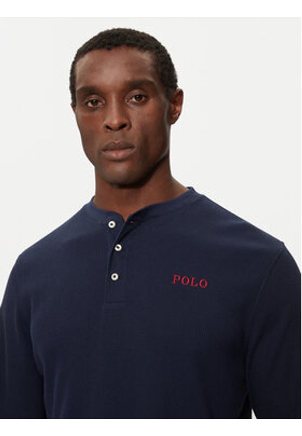 Polo Ralph Lauren Longsleeve 714950609002 Granatowy Slim Fit. Typ kołnierza: polo. Kolor: niebieski. Materiał: bawełna, syntetyk. Długość rękawa: długi rękaw