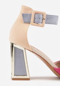 Renee - Fuksjowe Czółenka na Stożku Ozdobione Paskiem Wokół Kostki i Metaliczną Aplikacją Tiliri. Okazja: do pracy, na spotkanie biznesowe. Zapięcie: pasek. Kolor: różowy. Materiał: satyna, jedwab. Wzór: aplikacja. Obcas: na stożku. Styl: wizytowy, biznesowy, elegancki. Wysokość obcasa: średni #4