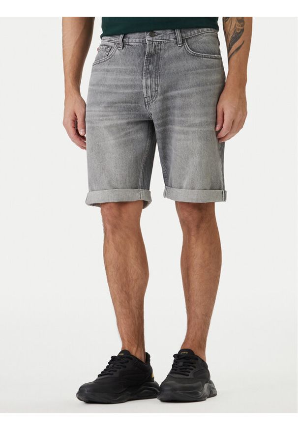 Hugo - HUGO Szorty jeansowe 50560391 Szary Tapered Fit. Kolor: szary. Materiał: bawełna