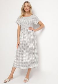 Born2be - Biała Sukienka z Bawełny o Rozkloszowanym Kroju w Kropeczki Lisadrisa. Okazja: na co dzień, na imprezę. Kolor: biały. Materiał: bawełna. Długość rękawa: krótki rękaw. Styl: klasyczny, casual, elegancki #1