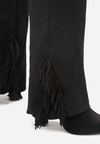 Renee - Czarne Kozaki na Słupkowym Obcasie z Cholewką Imitującą Nogawkę z Frędzlami Linafela. Kolor: czarny. Materiał: zamsz, koronka. Szerokość cholewki: normalna. Obcas: na obcasie. Styl: elegancki. Wysokość obcasa: średni #2