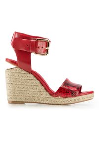 Wittchen - Damskie sandały skórzane z grubym paskiem czerwone. Zapięcie: pasek. Kolor: czerwony. Materiał: skóra. Obcas: na koturnie #6