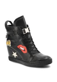 Czarne Sneakersy Simen Ocieplane Skórzane Buty. Okazja: na co dzień. Zapięcie: klamry. Kolor: czarny. Materiał: skóra. Wzór: aplikacja. Obcas: na koturnie
