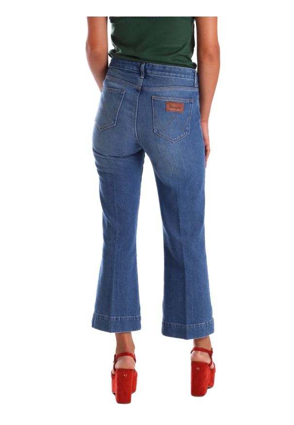 Wrangler - WRANGLER CROPPED FLARE DAMSKIE SPODNIE JEANSOWE JEANSY RETRO VIBES W230BG39W. Styl: retro