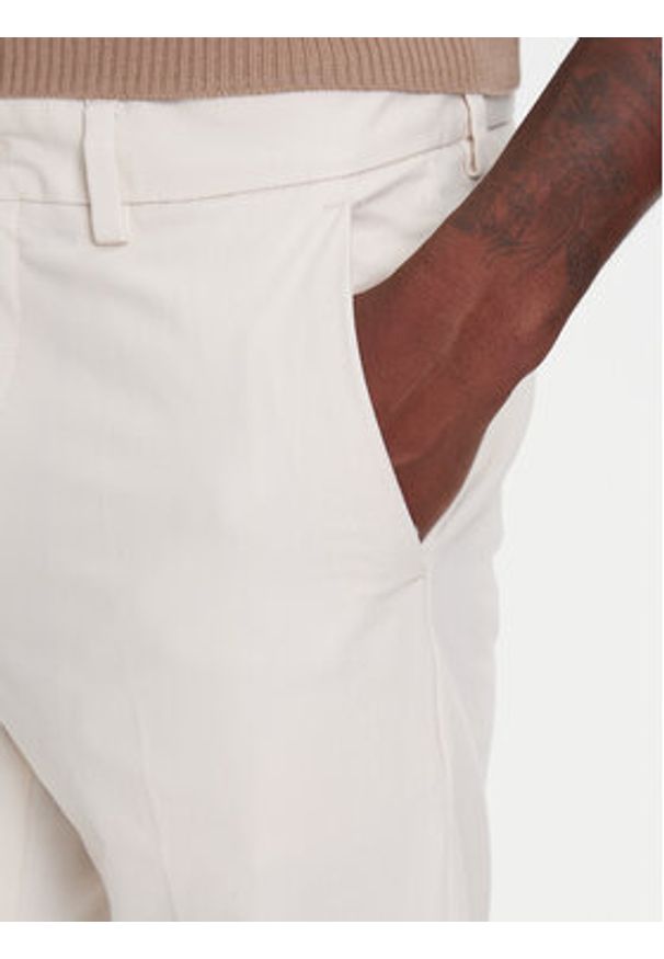 BOSS Chinosy P-Kaiton1 50543945 Écru Slim Fit. Materiał: bawełna