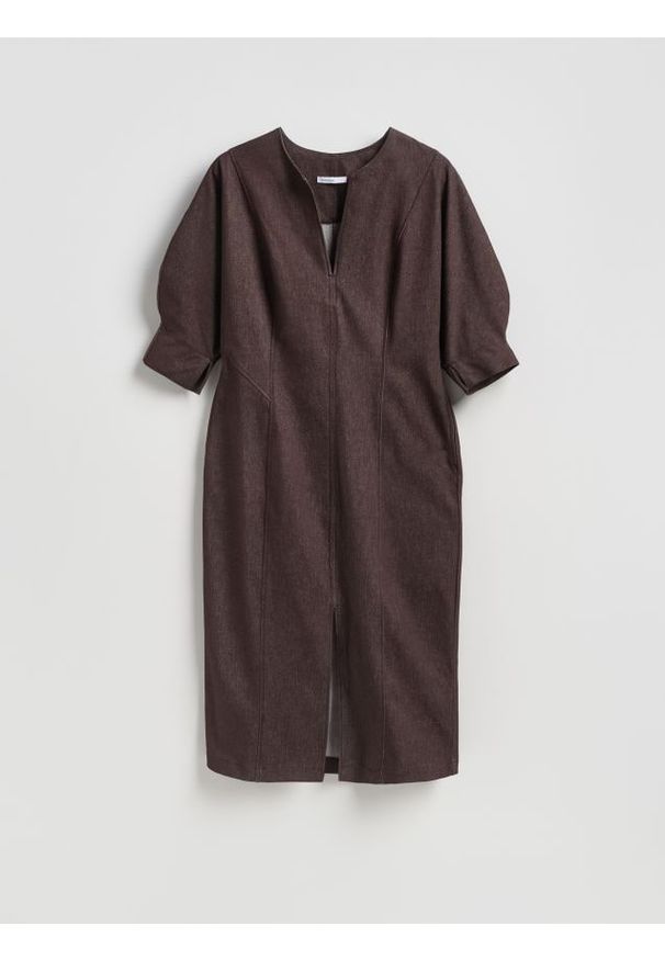 Reserved - Sukienka maxi z rozcięciem - brązowy. Kolor: brązowy. Materiał: bawełna, tkanina. Typ sukienki: proste. Długość: maxi