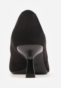 Renee - Czarne Czółenka VICES na Obcasie Kaczuszka z Aplikacją w Kształcie Trójkąta Ilereisis. Kolor: czarny. Materiał: koronka. Wzór: aplikacja. Obcas: na obcasie. Wysokość obcasa: średni #6