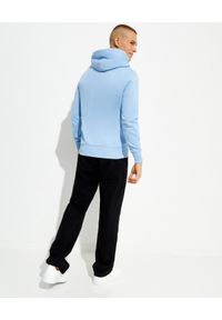 Versace Jeans Couture - VERSACE JEANS COUTURE - Bawełniana niebieska bluza z kapturem. Typ kołnierza: kaptur. Kolor: niebieski. Materiał: bawełna. Długość rękawa: długi rękaw. Długość: długie. Wzór: nadruk #3