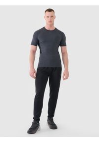 4f - 4F Spodnie treningowe szybkoschnące męskie - czarne 3XL. Kolor: czarny. Materiał: dzianina, dresówka, włókno, syntetyk, materiał, elastan. Wzór: ze splotem, jednolity. Sport: fitness