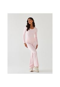 BESHAPED - Legginsy Dzwony - Morning Dew BeShaped. Kolor: różowy. Materiał: nylon, elastan. Sport: joga i pilates #1