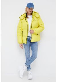 Calvin Klein Jeans kurtka puchowa damska kolor żółty zimowa. Okazja: na co dzień. Kolor: żółty. Materiał: puch. Sezon: zima. Styl: casual #5