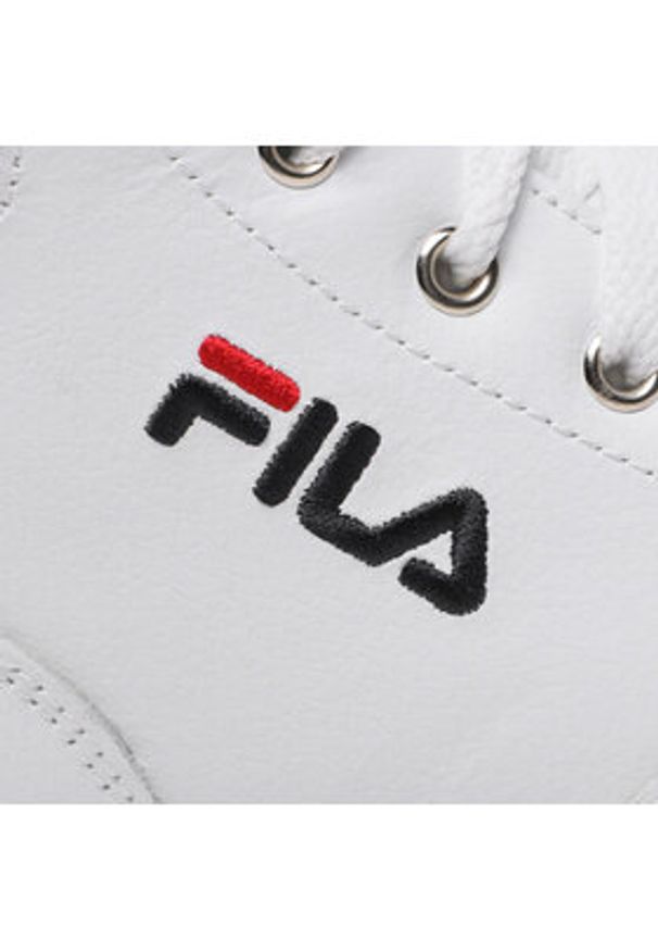 Fila Sneakersy Sandblast Mid Wmn FFW0187.10004 Biały. Kolor: biały. Materiał: skóra