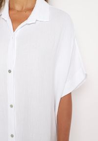 Born2be - Biała Bawełniana Sukienka Muślinowa o Pudełkowym Kroju Vimarille. Kolor: biały. Materiał: bawełna. Typ sukienki: proste #6