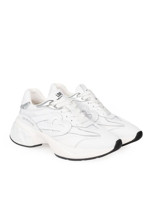 Love Moschino Sneakersy | JA15326G1MIQF | Kobieta | Biały. Okazja: na co dzień, na spacer. Kolor: biały. Materiał: jeans, tkanina, skóra, materiał. Sport: turystyka piesza