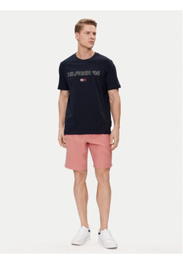 TOMMY HILFIGER - Tommy Hilfiger T-Shirt 85' MW0MW34427 Granatowy Regular Fit. Kolor: niebieski. Materiał: bawełna