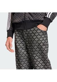 Adidas - adidas Jeansy Monogram KC6380 Szary Loose Fit. Kolor: szary #4