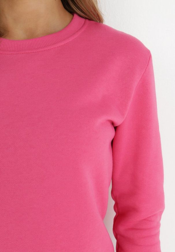 Born2be - Fuksjowa Bluza Sotear. Okazja: na co dzień. Kolor: różowy. Materiał: dzianina, jeans, polar. Długość rękawa: długi rękaw. Długość: długie. Wzór: jednolity. Sezon: jesień, zima. Styl: klasyczny, casual