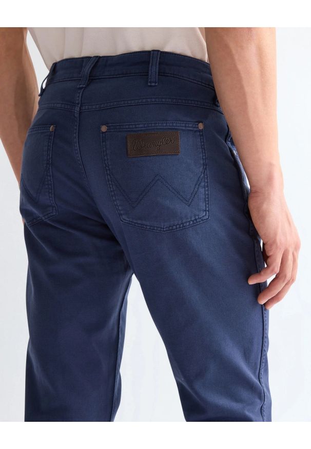 Wrangler - MESKIE SPODNIE WRANGLER LARSTON NAVY 112368492