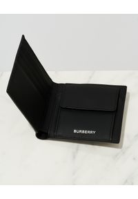 Burberry - BURBERRY - Czarny portfel w kratkę. Kolor: czarny. Materiał: materiał. Wzór: kratka #3