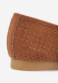 Born2be - Brązowe Ażurowe Mokasyny VICES Ozdobione Frędzlami Catiana. Okazja: na co dzień, do pracy. Kolor: brązowy. Materiał: jeans. Wzór: ażurowy, aplikacja. Styl: casual, elegancki #6