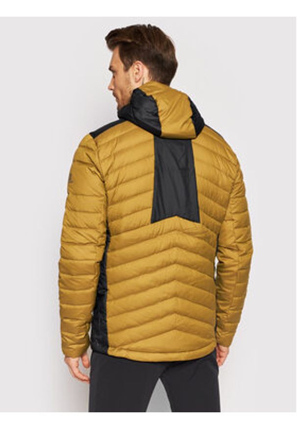 salomon - Salomon Kurtka puchowa Essential Xwarm LC1611500 Żółty Regular Fit. Kolor: żółty. Materiał: syntetyk
