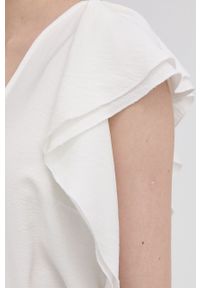 Silvian Heach bluzka damska kolor biały gładka. Okazja: na co dzień. Kolor: biały. Materiał: tkanina. Długość rękawa: krótki rękaw. Długość: krótkie. Wzór: gładki. Styl: casual #5