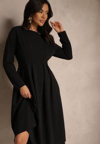 Renee - Czarna Rozkloszowana Sukienka w Eleganckim Stylu Temilissa. Okazja: na co dzień, na imprezę, na spotkanie biznesowe. Kolor: czarny. Typ sukienki: rozkloszowane. Styl: elegancki