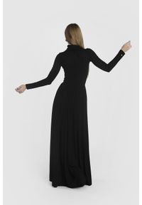 Madnezz - Sukienka Storm - czarna. Typ kołnierza: golf. Kolor: czarny. Materiał: wiskoza. Typ sukienki: dopasowane, proste. Długość: maxi #3
