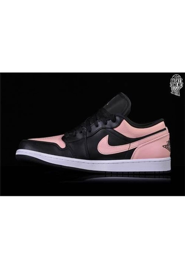 Buty do chodzenia męskie Nike Air Jordan 1 Retro Low Crimson Tint. Zapięcie: sznurówki. Kolor: wielokolorowy. Materiał: guma, materiał, syntetyk, skóra. Szerokość cholewki: normalna. Model: Nike Air Jordan. Sport: turystyka piesza