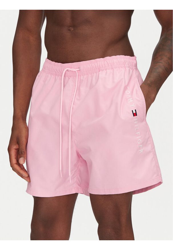 TOMMY HILFIGER - Tommy Hilfiger Szorty kąpielowe UM0UM03258 Różowy Regular Fit. Kolor: różowy. Materiał: syntetyk