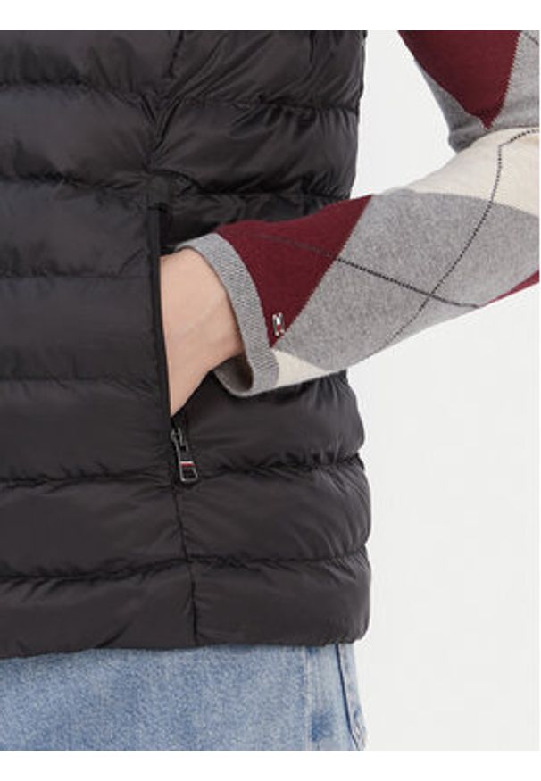 TOMMY HILFIGER - Tommy Hilfiger Bezrękawnik Global Stripe WW0WW42051 Czarny Regular Fit. Kolor: czarny. Materiał: syntetyk. Długość rękawa: bez rękawów