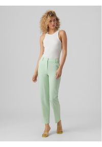Vero Moda Spodnie materiałowe Zelda 10261257 Zielony Straight Fit. Kolor: zielony. Materiał: syntetyk