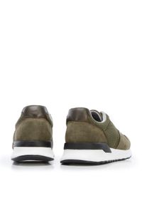Wittchen - Męskie sneakersy zamszowe z elastycznymi wstawkami zielone. Okazja: na co dzień. Nosek buta: okrągły. Kolor: zielony. Materiał: zamsz, skóra. Sport: turystyka piesza #4