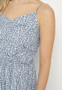 Born2be - Jasnoniebieska Bawełniana Sukienka na Ramiączkach o Rozkloszowanym Kroju Jenarella. Okazja: na co dzień. Typ kołnierza: dekolt w kształcie V. Kolor: niebieski. Materiał: bawełna. Długość rękawa: na ramiączkach. Styl: casual, elegancki #5