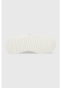 Buffalo sneakersy 1330-6 kolor biały 1633035. Zapięcie: sznurówki. Kolor: biały. Obcas: na platformie #3