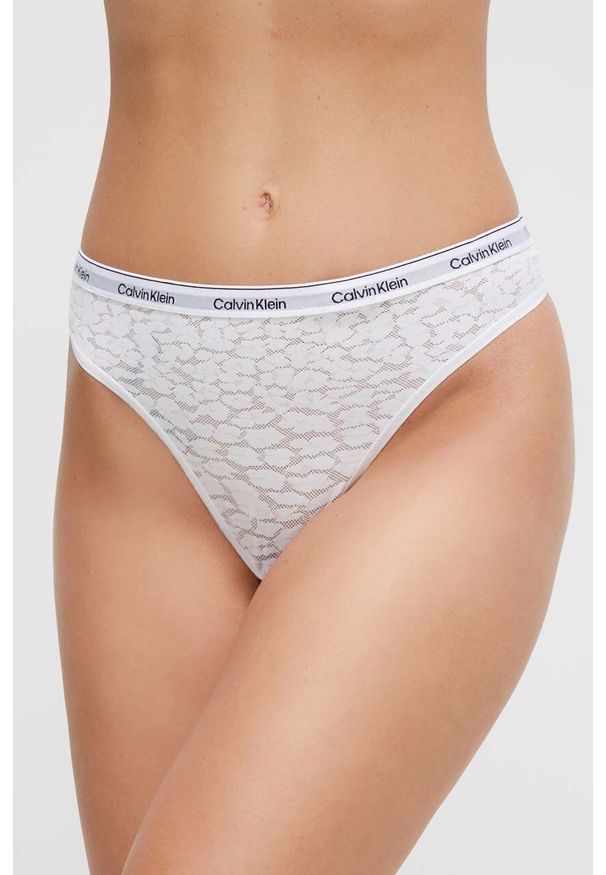 Calvin Klein Underwear stringi kolor biały z koronki. Kolor: biały. Materiał: koronka. Wzór: koronka