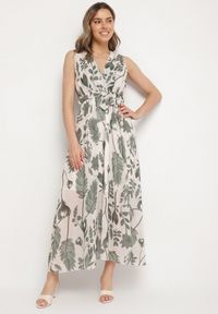 Born2be - Zielona Kopertowa Sukienka z Wiskozą z Wiązanym Paskiem Nativire. Okazja: na co dzień. Typ kołnierza: dekolt w serek. Kolor: zielony. Materiał: wiskoza. Typ sukienki: kopertowe. Styl: klasyczny, casual, elegancki #1