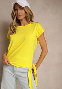 Renee - Żółty T-shirt z Bawełny z Ozdobnym Wiązaniem Termio. Okazja: na spotkanie biznesowe, do pracy. Kolor: żółty. Materiał: bawełna. Styl: biznesowy, klasyczny