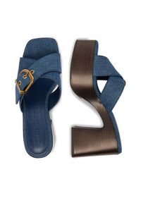 Guess Jeans Klapki CEO-JD421-3 Niebieski. Kolor: niebieski. Materiał: materiał #4