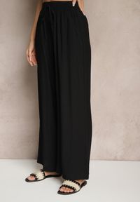 Renee - Czarne Szerokie Spodnie High Waist z Wiskozy z Gumką w Talii Lannalie. Okazja: na co dzień. Stan: podwyższony. Kolor: czarny. Materiał: wiskoza. Styl: elegancki, casual #4