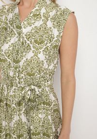 Born2be - Zielona Wiskozowa Sukienka Bez Rękawów z Wiązanym Paskiem Filimea. Okazja: na co dzień. Typ kołnierza: dekolt w kształcie V. Kolor: zielony. Materiał: wiskoza. Długość rękawa: bez rękawów. Typ sukienki: proste. Styl: casual, elegancki #2