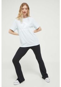 Converse t-shirt bawełniany kolor turkusowy z nadrukiem. Kolor: turkusowy. Materiał: bawełna. Wzór: nadruk. Styl: klasyczny #4